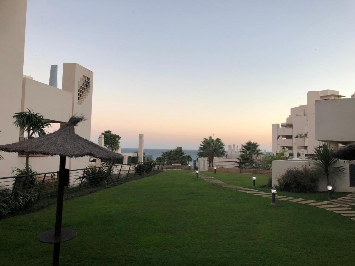 Bahia De La Plata Apartman Estepona Kültér fotó